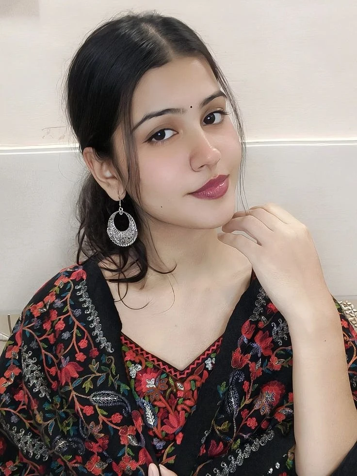 Vanshika Full Sarvice In – Indian escort in Ernakulam — 2 / 4