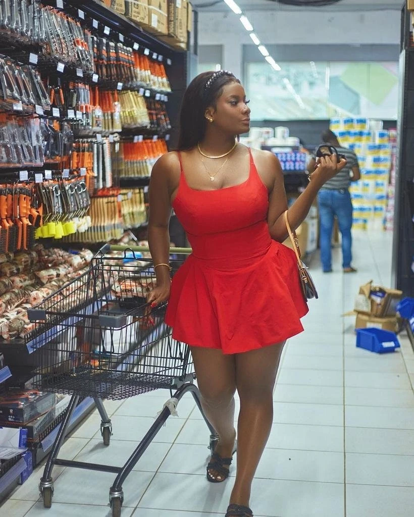 Monica – Tanzanian escort in Bangalore — 3 / 6