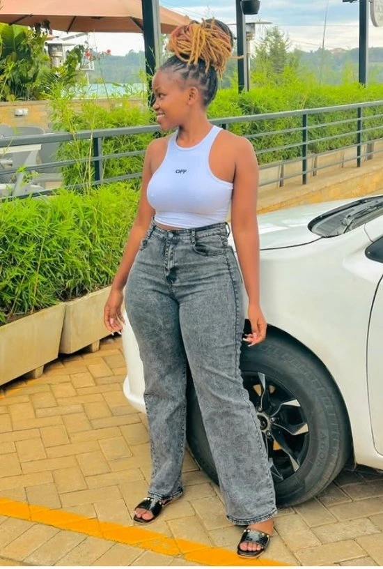 Pretty – South African escort in Gurgaon — 3 / 4