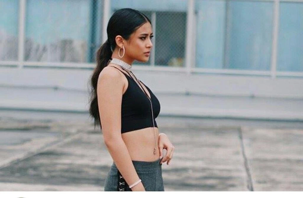 Lucky Lucky – Filipino escort in Hong Kong — 4 / 5