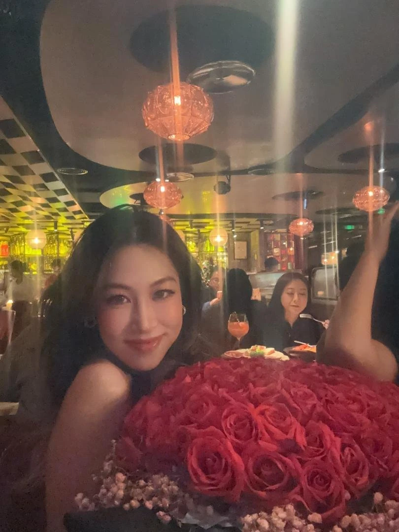 Marzy Starr – Chinese escort in Hong Kong — 3 / 9