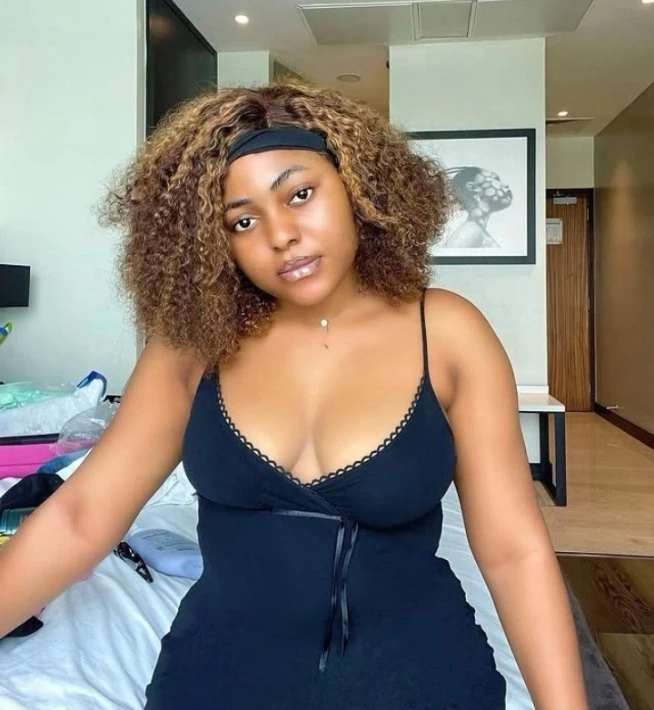 Rosa Diana – South African escort in Gurgaon — 2 / 4