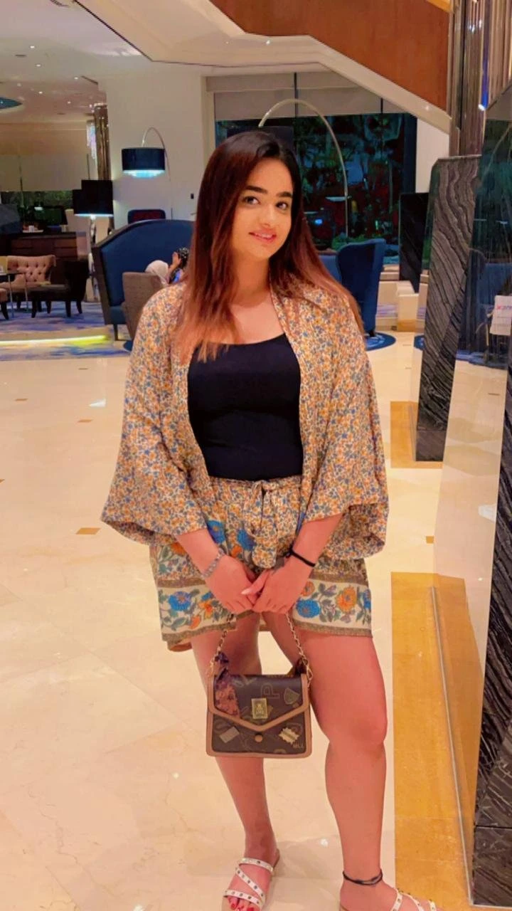 Sush here lets party today – Indian escort in Bangalore — 3 / 13