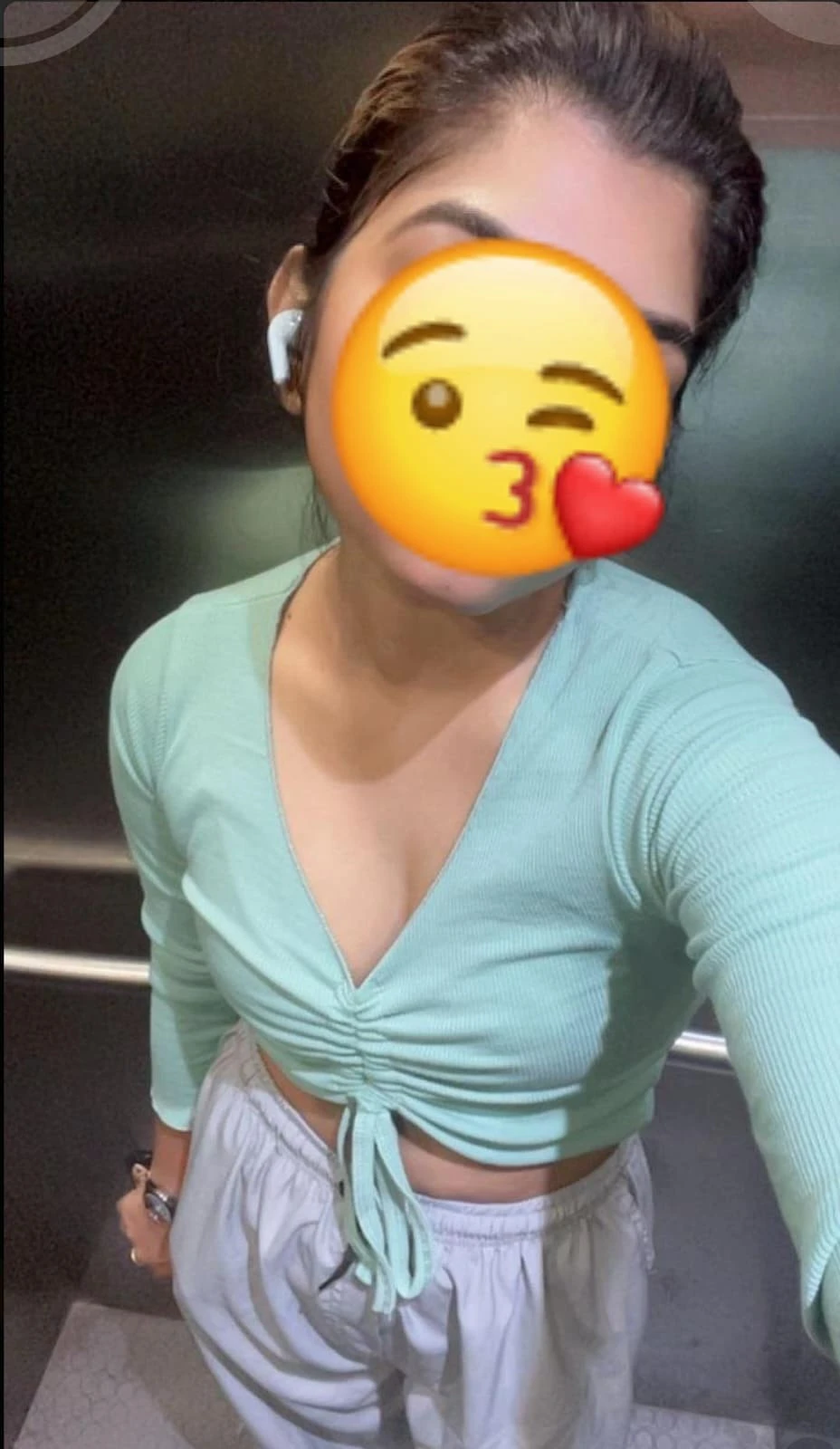 Dipa ( Real Meet & Cam Service) – Indian escort in Bangalore — 5 / 9