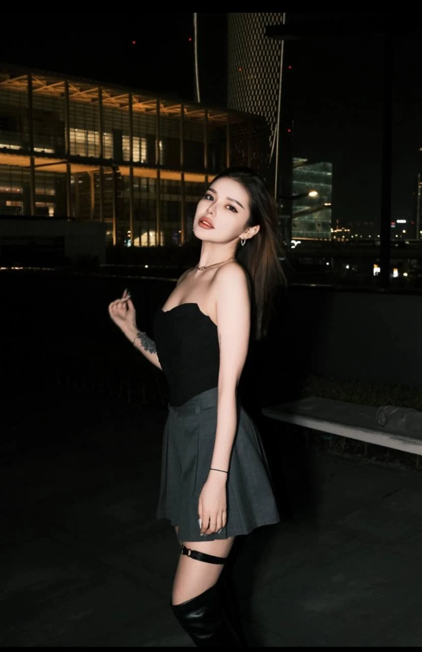 Kristina – Kazakhstani escort in Hong Kong — 12 / 14