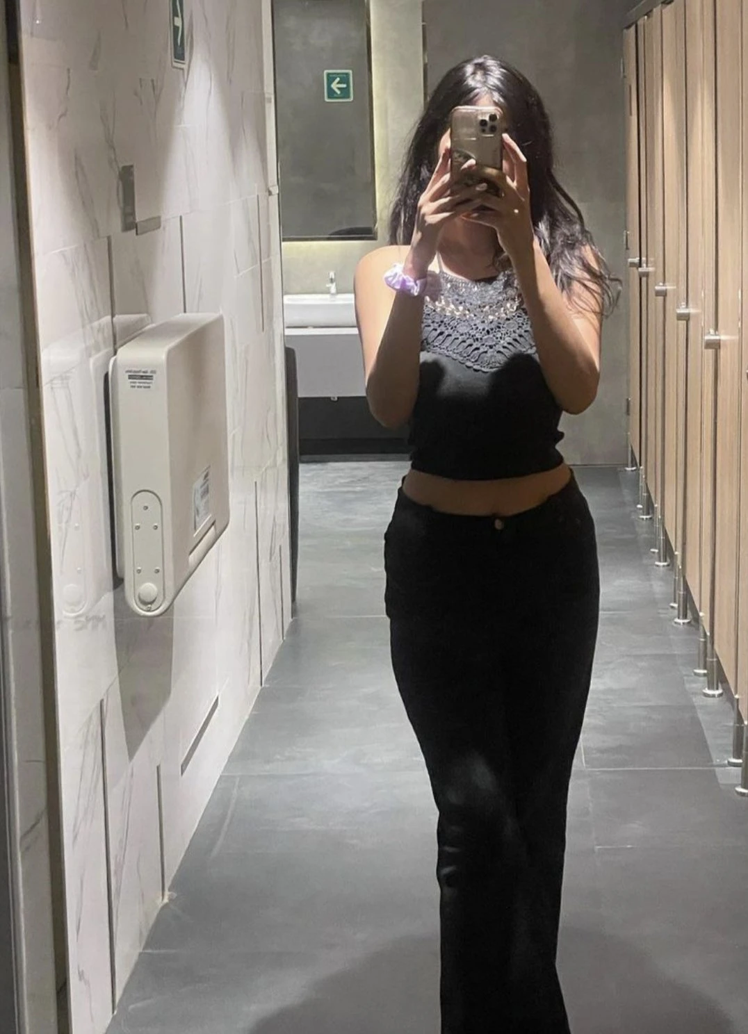 NO BROKERAGE (REAL MEET & CAM SHOW) – Indian escort in Bangalore — 2 / 5