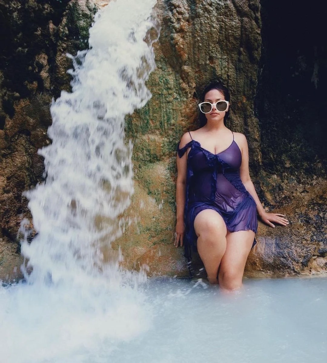 Maya – Filipino escort in Hong Kong — 2 / 3