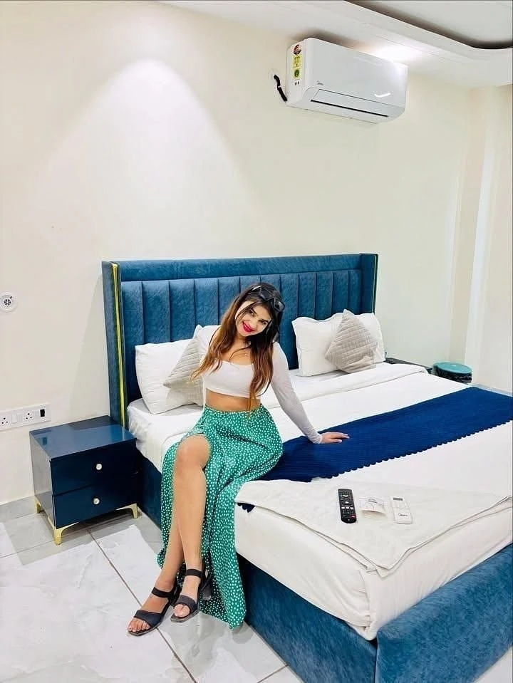 Anushka call girl... – Indian escort in Aurangabad — 4 / 5
