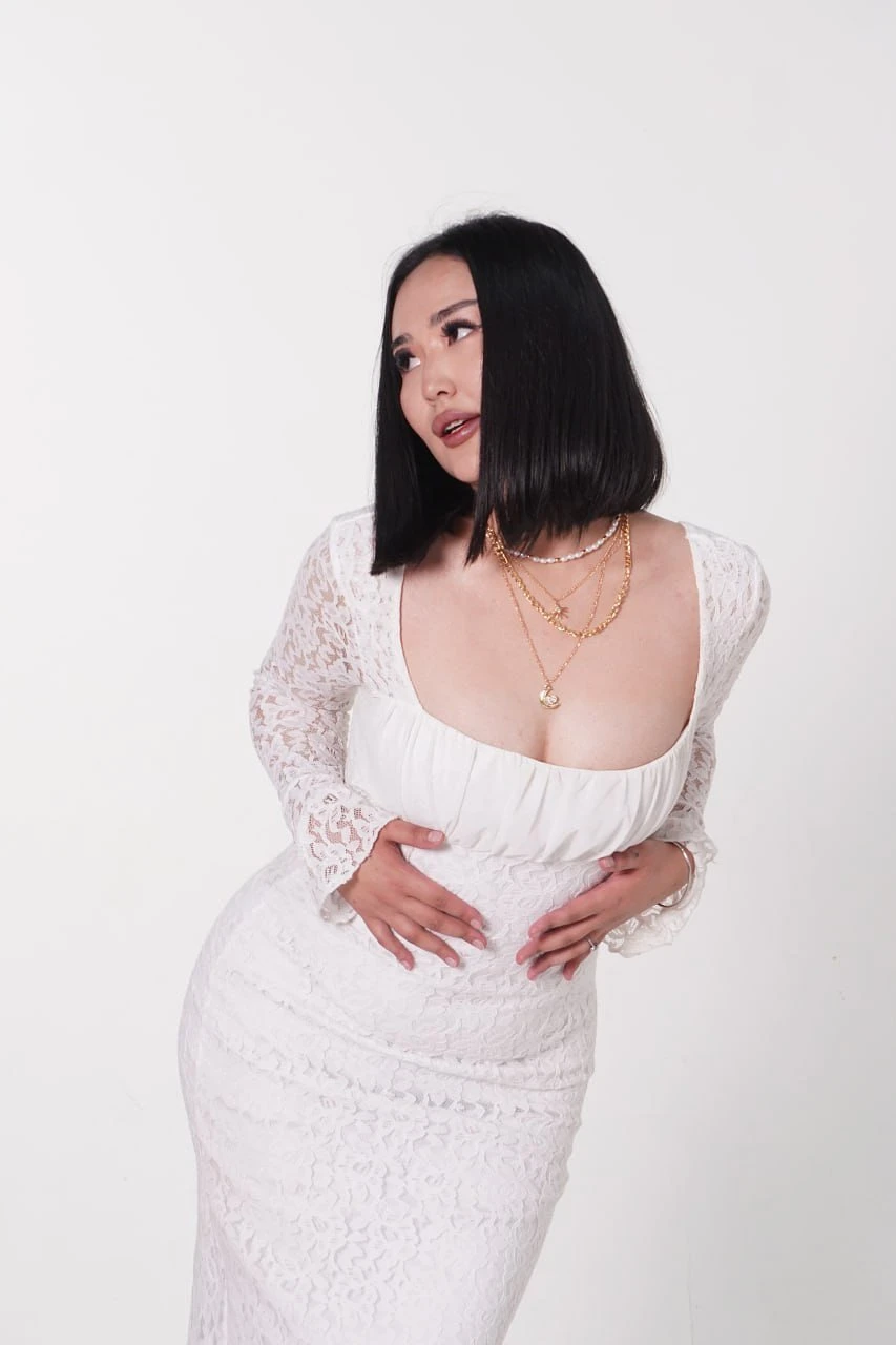 Meddi Forbidden Fruit – Kazakhstani escort in Hong Kong — 2 / 8