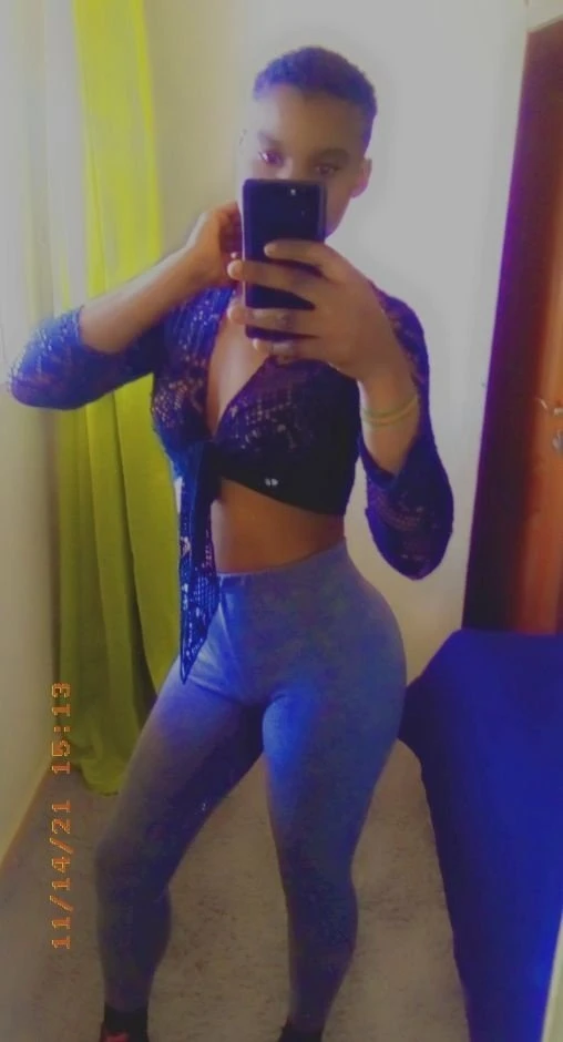 Erika – Barbadian escort in Ahmedabad — 4 / 6