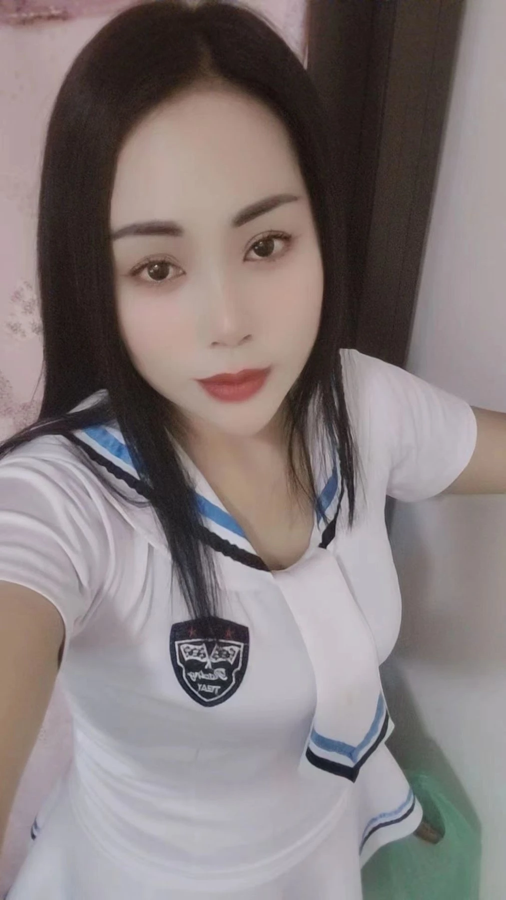 Summer – Japanese escort in Tirana — 2 / 5