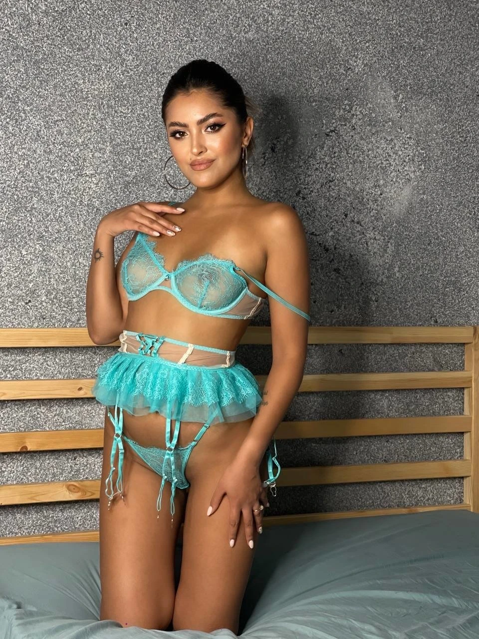 Kamilla – Kazakhstani escort in Yerevan — 4 / 9