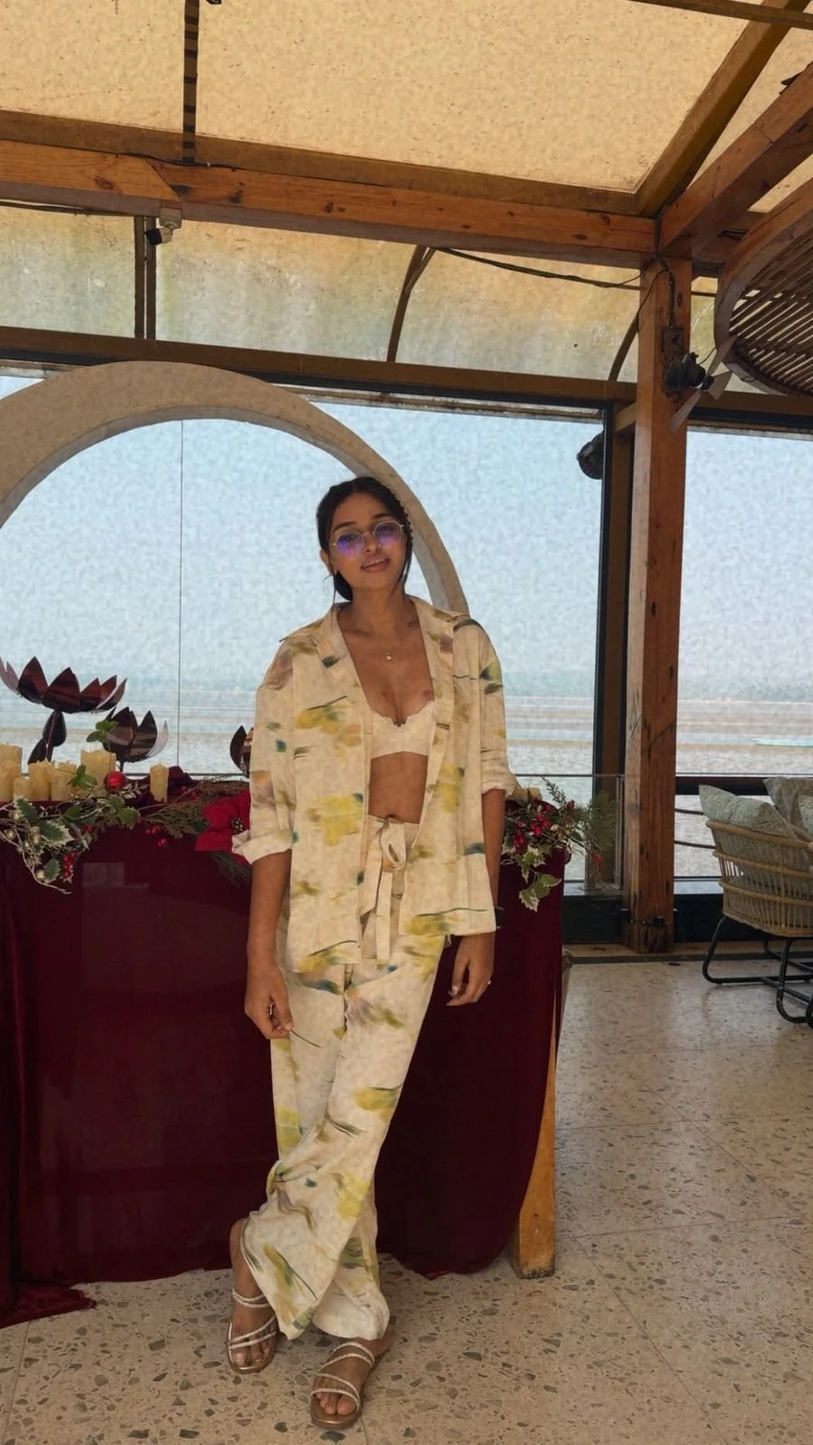 Naira – Indian escort in Ahmedabad — 18 / 22