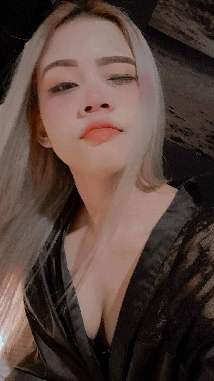 Bee – Thai escort in Hong Kong — 4 / 9