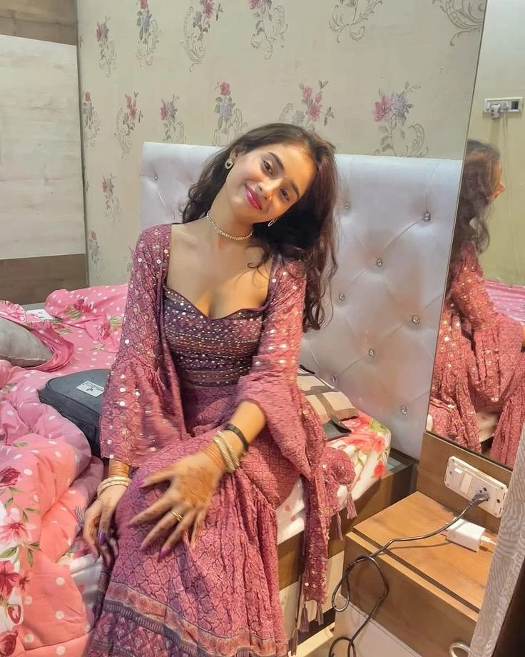 Kajal Rajput – Indian escort in Ahmedabad — 1 / 7