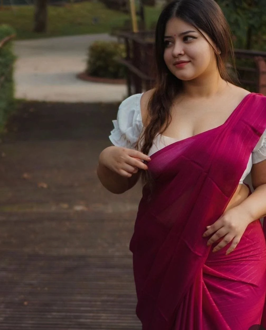Sinthia Oyshi – Bangladeshi escort in Dhaka — 3 / 8