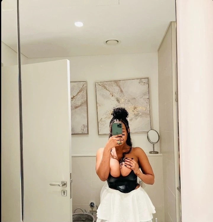 Kavya – Indian escort in Ahmedabad — 2 / 3