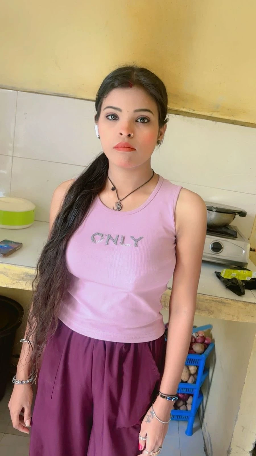 Pooja Singh – Indian escort in Bangalore — 2 / 3