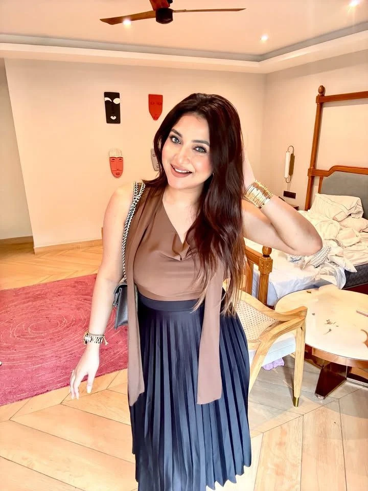 Yogita Patel – Indian escort in Ahmedabad — 1 / 6