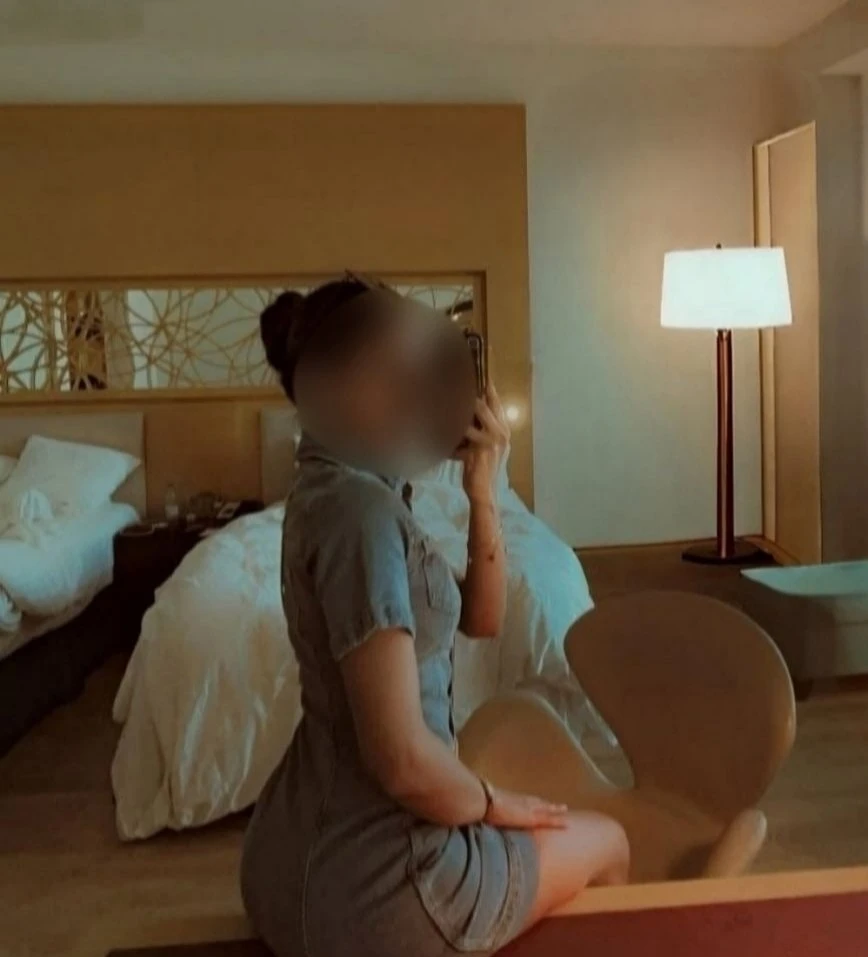 Smitha Independent " Air Hostess – Indian escort in Bangalore — 5 / 6