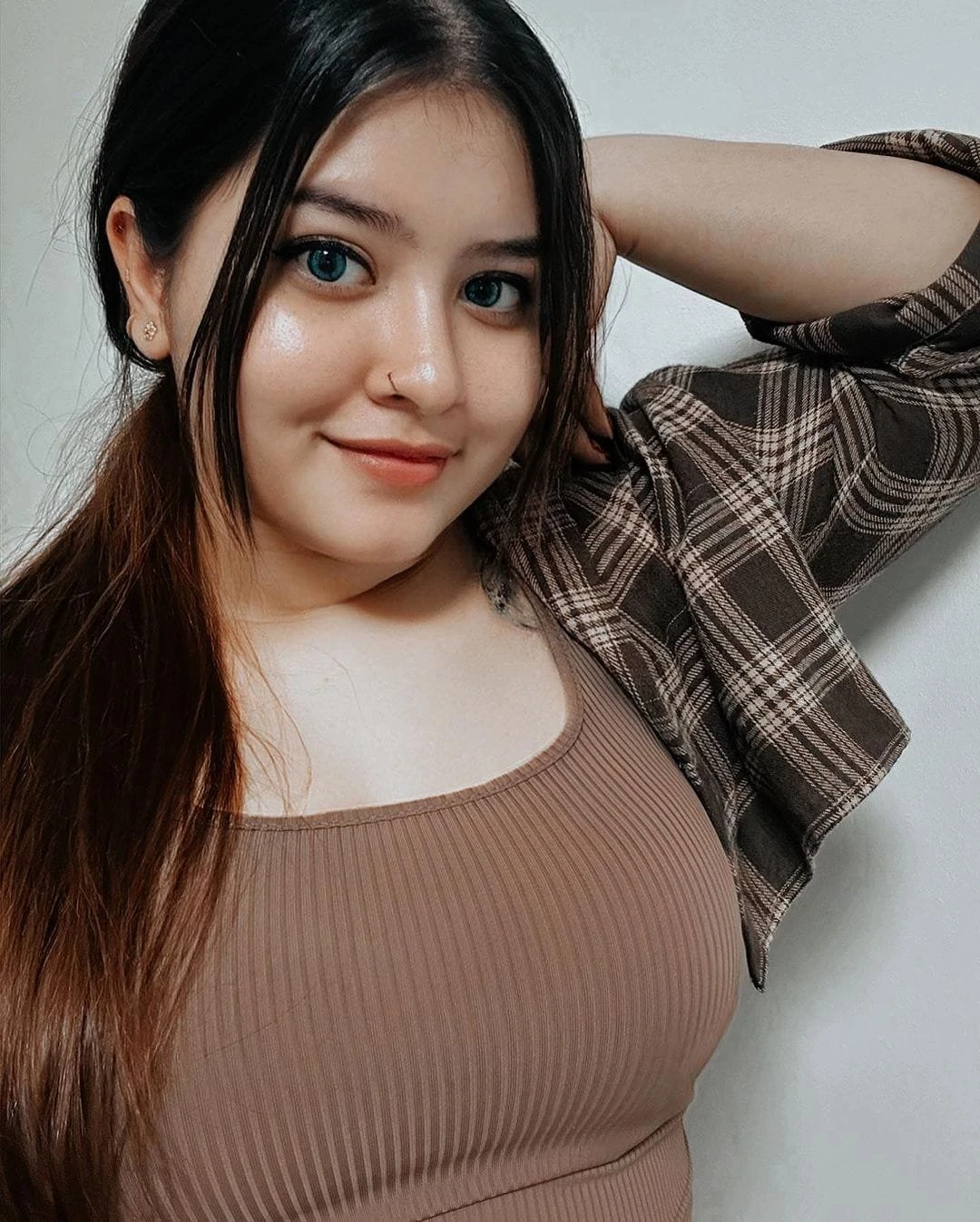 Sinthia Oyshi – Bangladeshi escort in Dhaka, Escort, Dhaka