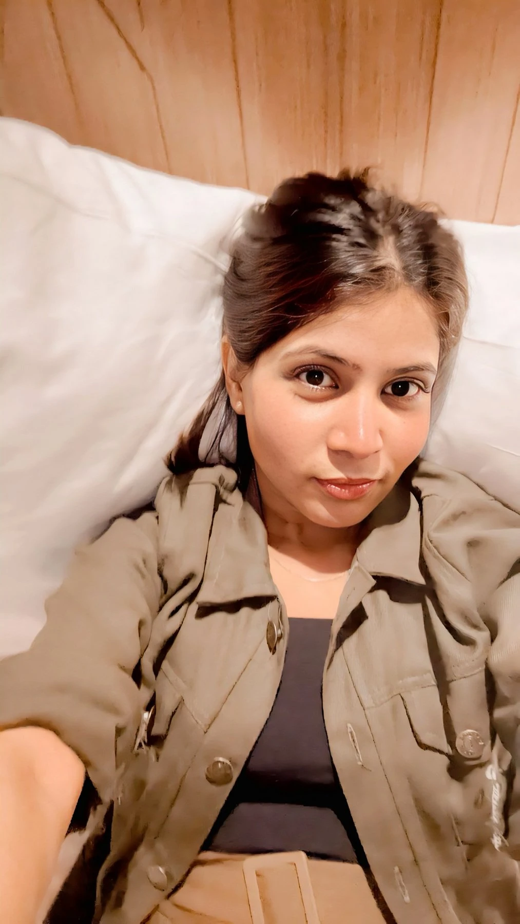 Sneha Real Meet and Cam Show – Indian escort in Ahmedabad — 1 / 2