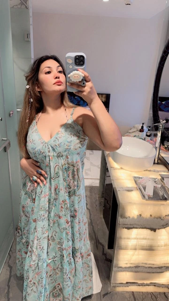 Iva – Indian escort in Hong Kong — 7 / 8