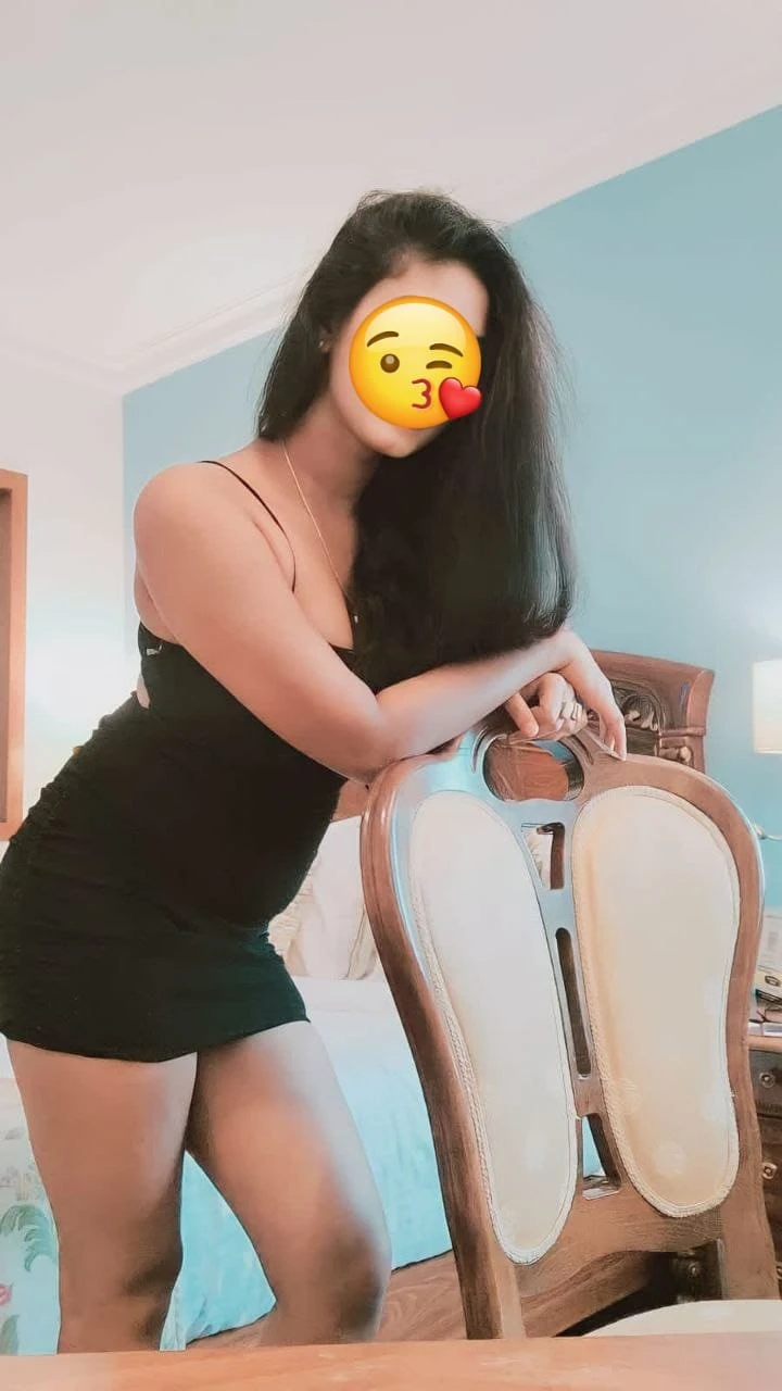 Richa – Indian escort in Bangalore — 1 / 2