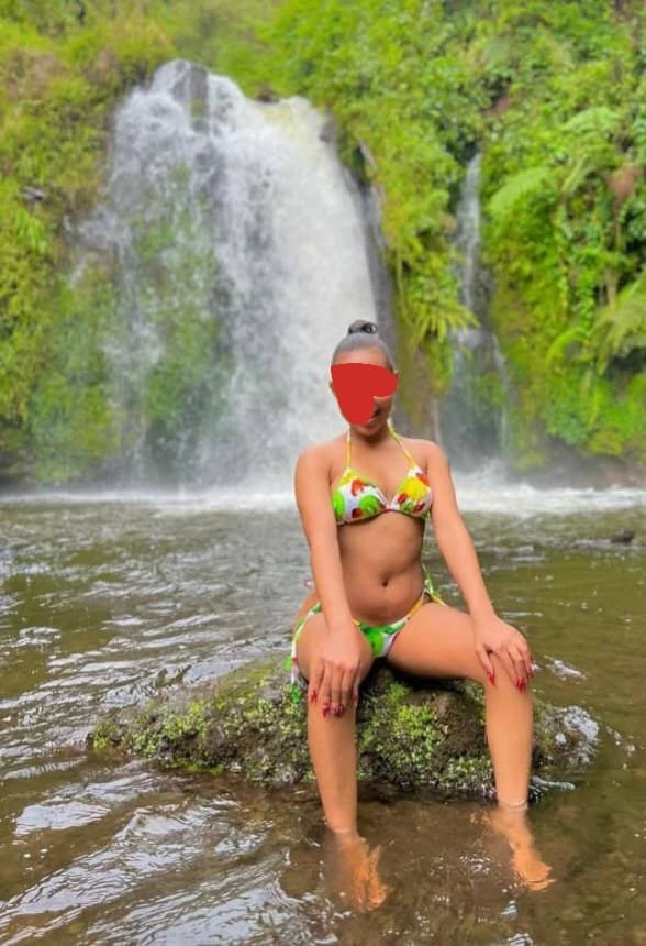 Super Hot Gloria 74066//11262 – Rwandan escort in Bangalore — 4 / 5