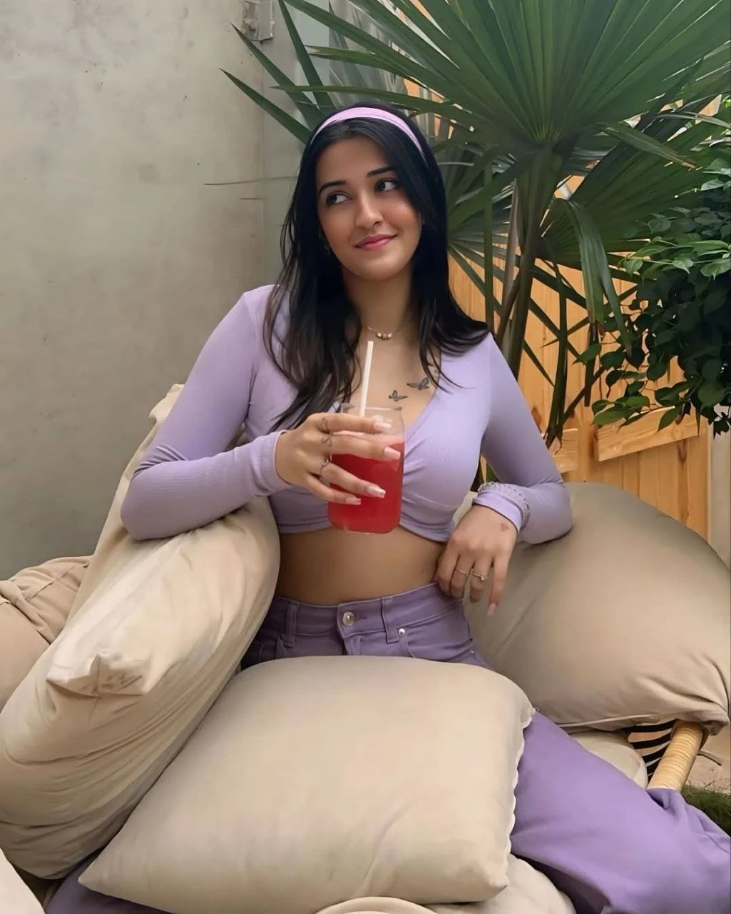 Vip Escort High Profile – Indian escort in Bangalore — 4 / 5