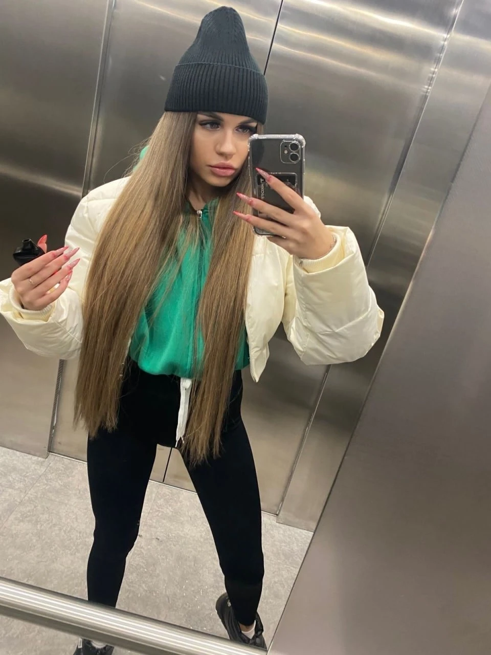 Pauline – Russian escort in Hong Kong — 5 / 6
