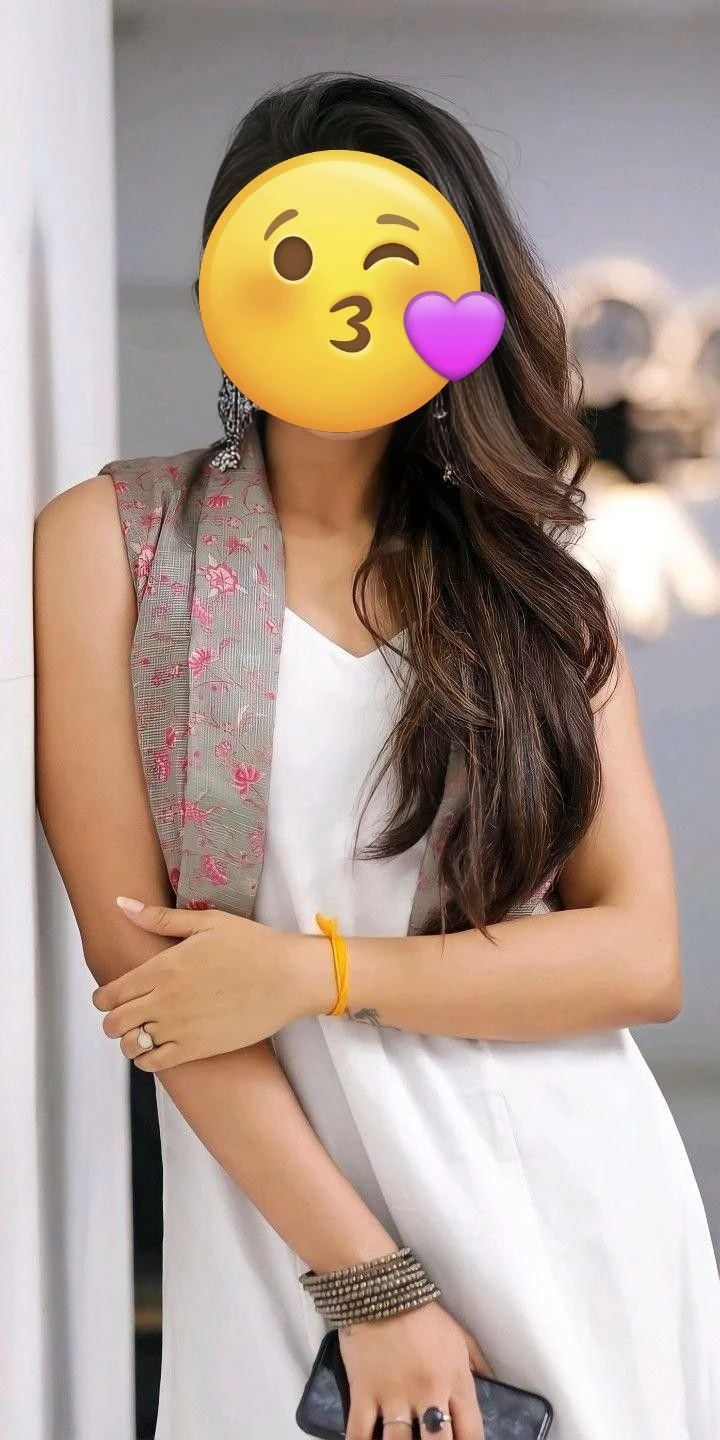 Rozi 🥰 – Indian escort in Bangalore — 2 / 3