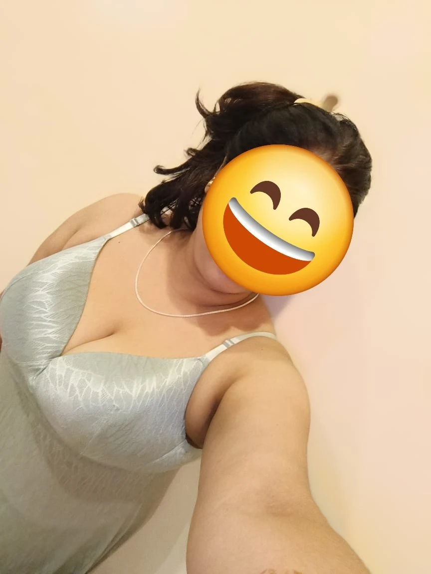 Krithi – Indian adult performer in Bangalore, Escort, Banga