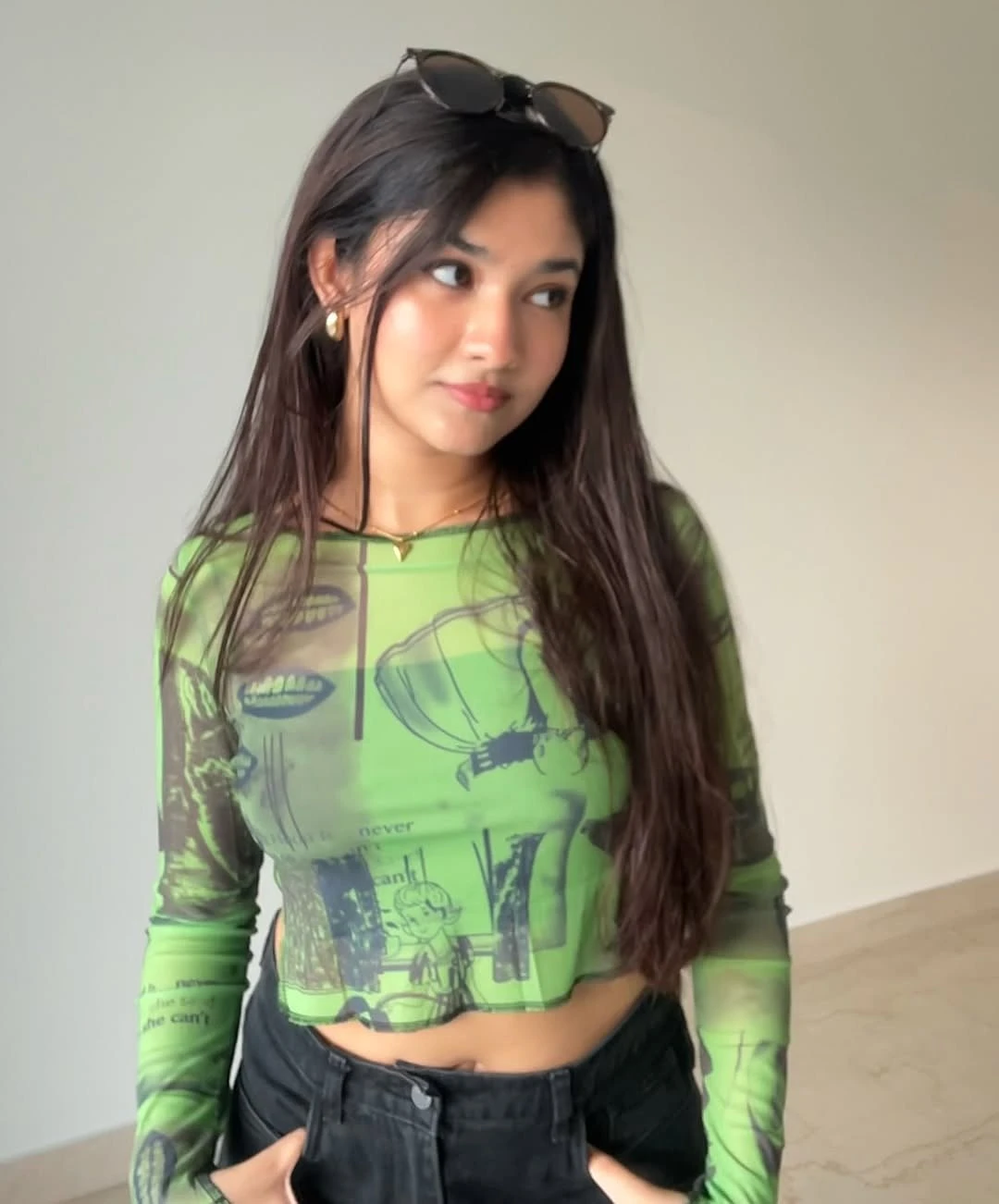 Avni – Indian escort in Bangalore — 2 / 3