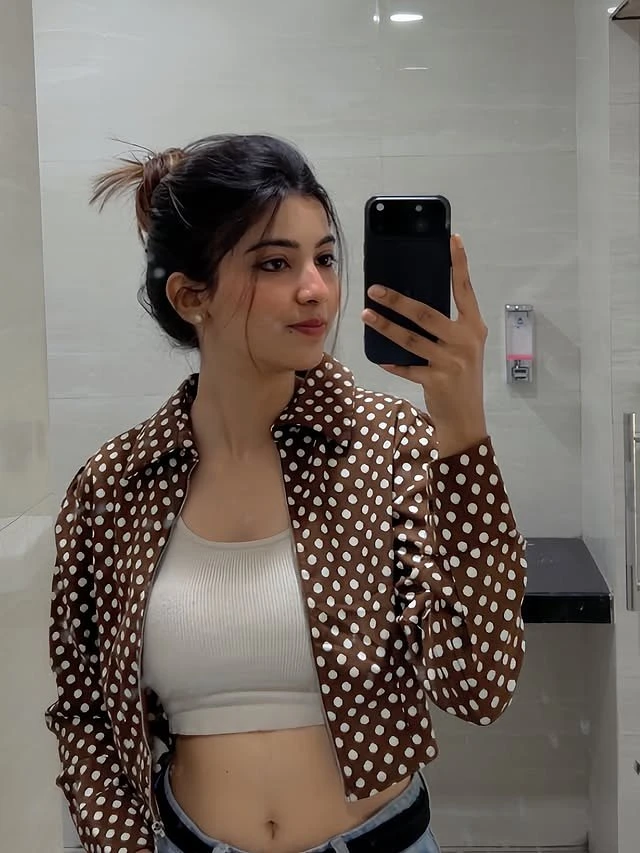 Urvashi – Indian escort in Ahmedabad — 5 / 6