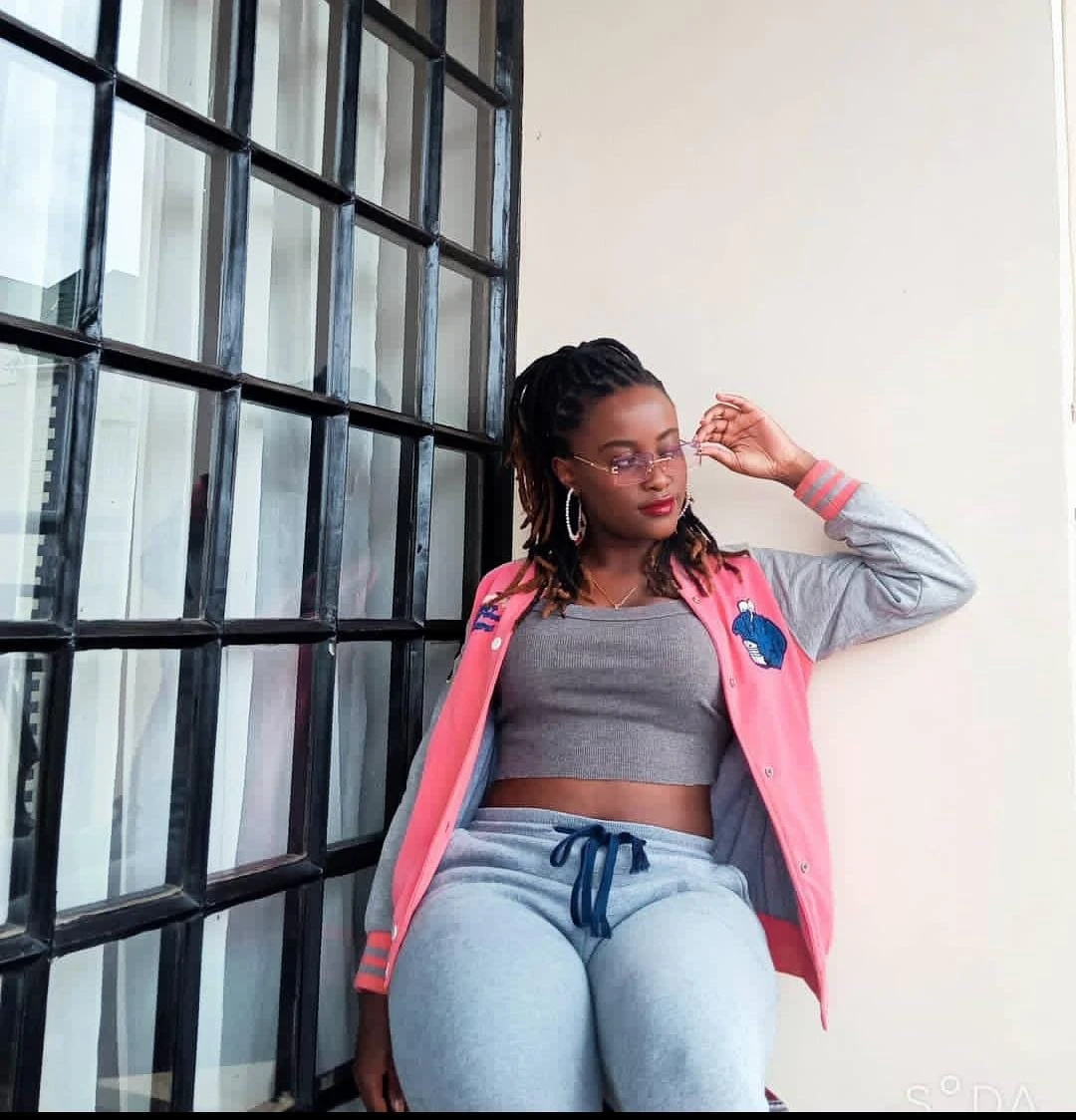 Lynne – Ethiopian escort in Ahmedabad — 2 / 5