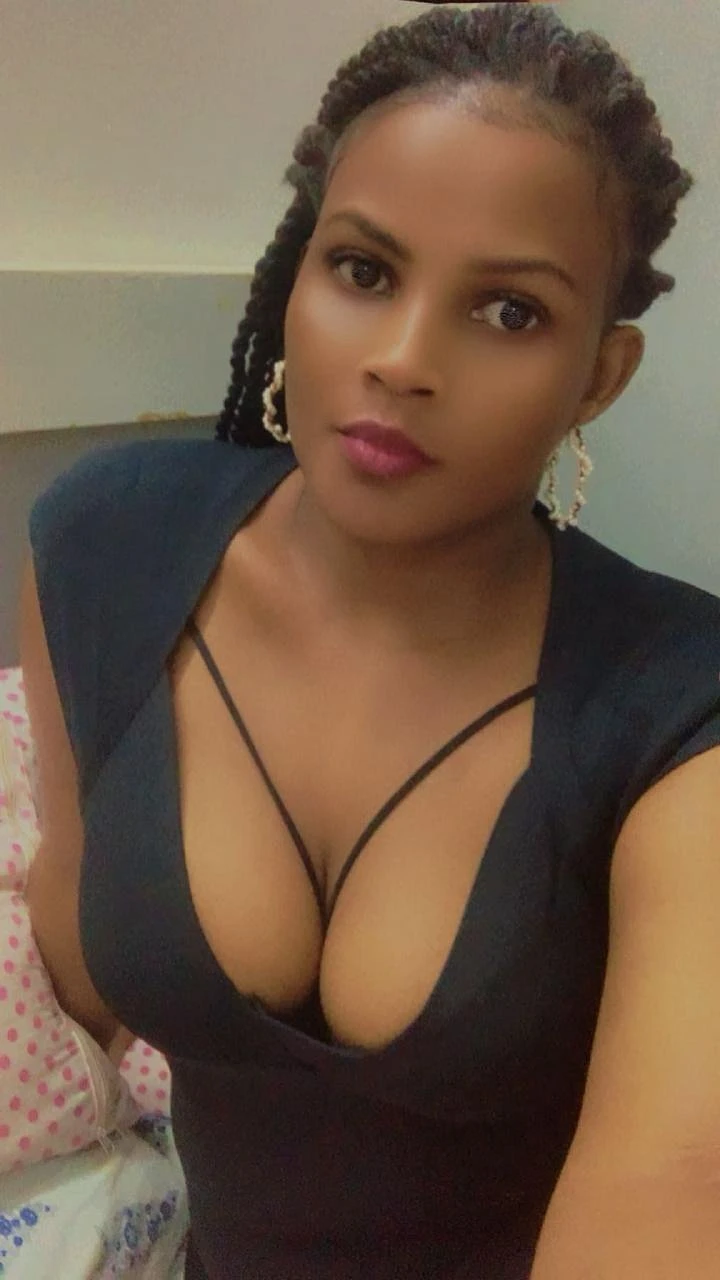Myra – Rwandan escort in Gurgaon — 2 / 5
