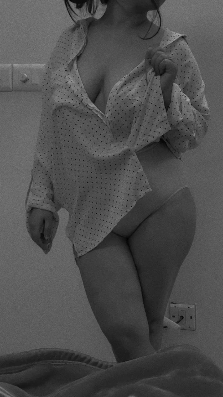 Shreya Malhotra – Indian escort in Gurgaon — 2 / 5