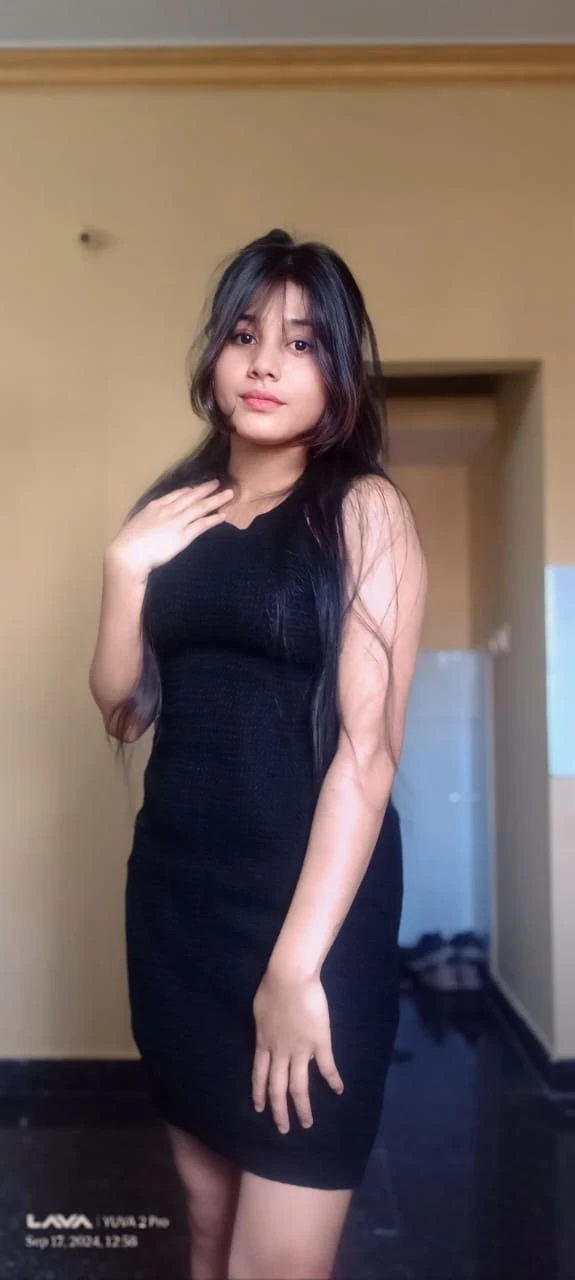 Riya – Indian escort in Ahmedabad — 2 / 4