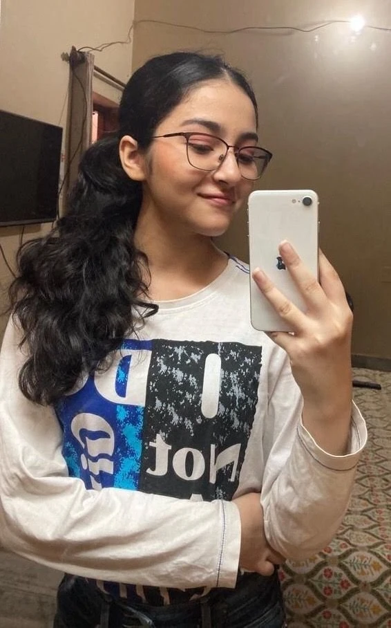 Calangute Call Girls in Goa 9253/466/129 – Indian escort in Candolim, Goa — 11 / 31