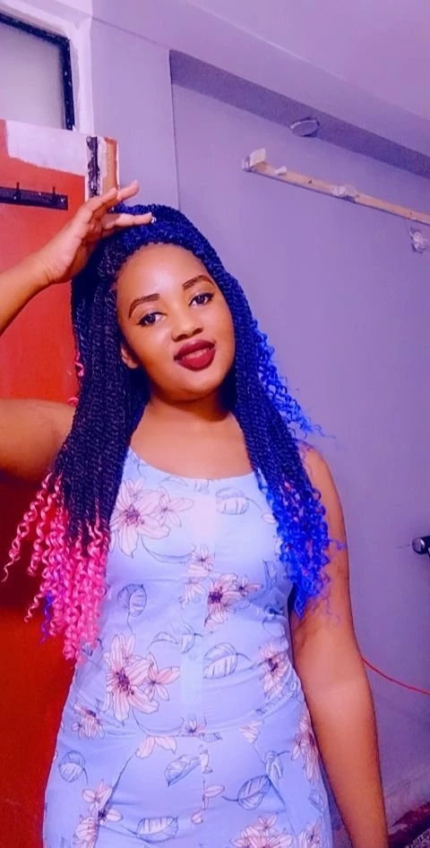 Favour – Angolan escort in Bangalore — 4 / 5