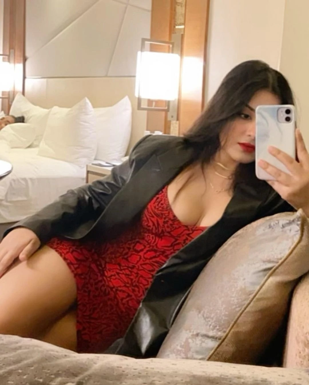 Janvi – Indian escort in Chennai — 2 / 3