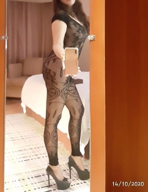 Yunieke – Indonesian escort in Hong Kong — 2 / 5