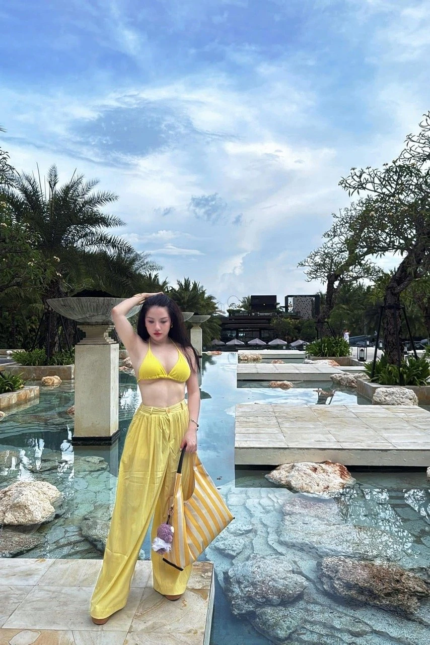 Suly – Vietnamese masseuse in Ahmedabad — 2 / 3