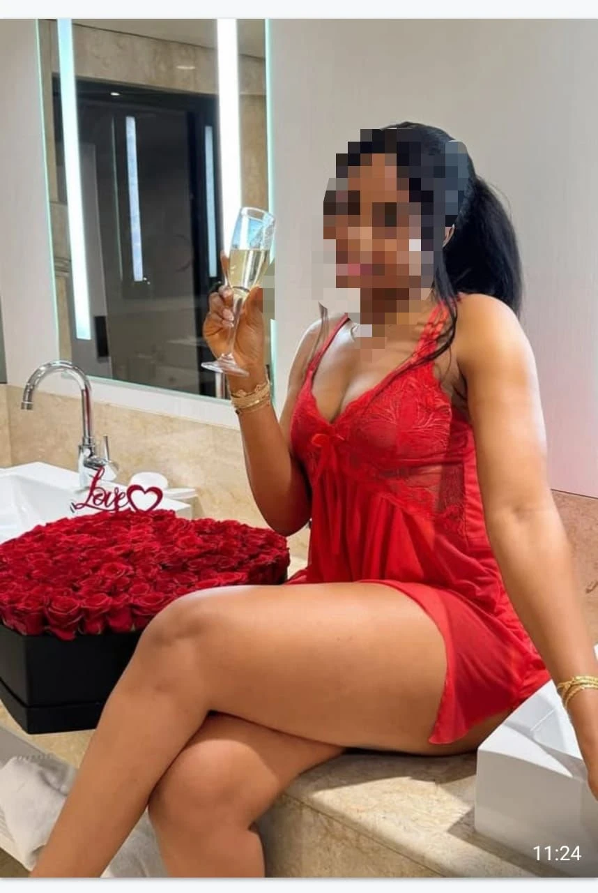 Maya – Algerian escort in Chandigarh — 2 / 5