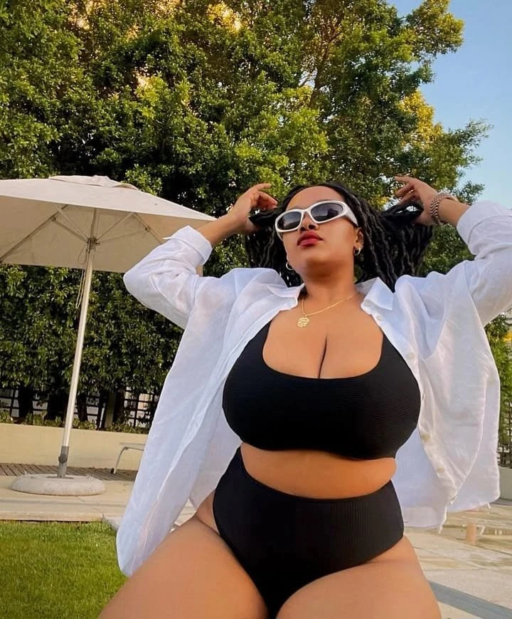 Kimberly – South African escort in Dehradun, Uttarakhand — 2 / 5
