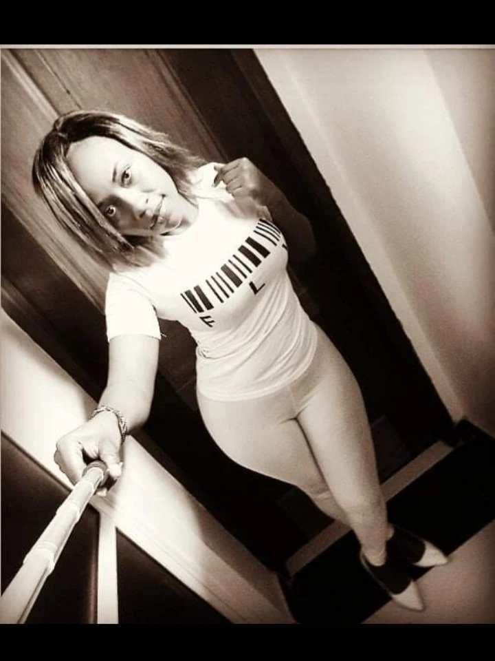 Sheila – Kenyan escort in Bangalore — 2 / 4