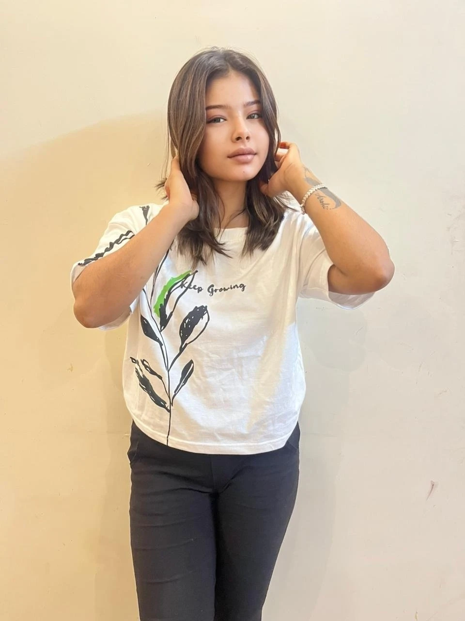 Independent college girl ready for sex – Indian escort in Bangalore — 4 / 5
