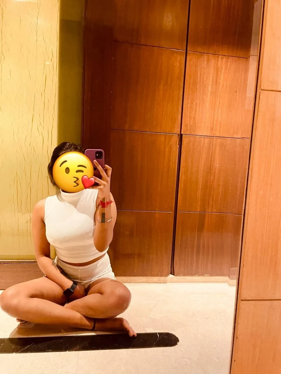 Isha Sharma Independent Girl – Indian escort in Bangalore — 4 / 5