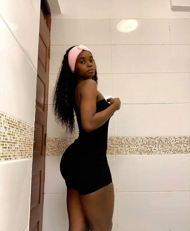 Ashley Just Landed in Chandigarh – escort in Chandigarh — 3 / 4
